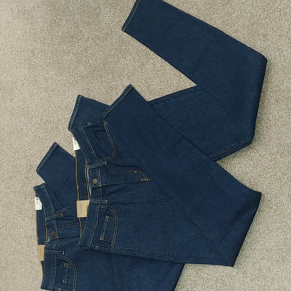 Levi's 721 Hi Rise Jeans - Picture 5 of 16